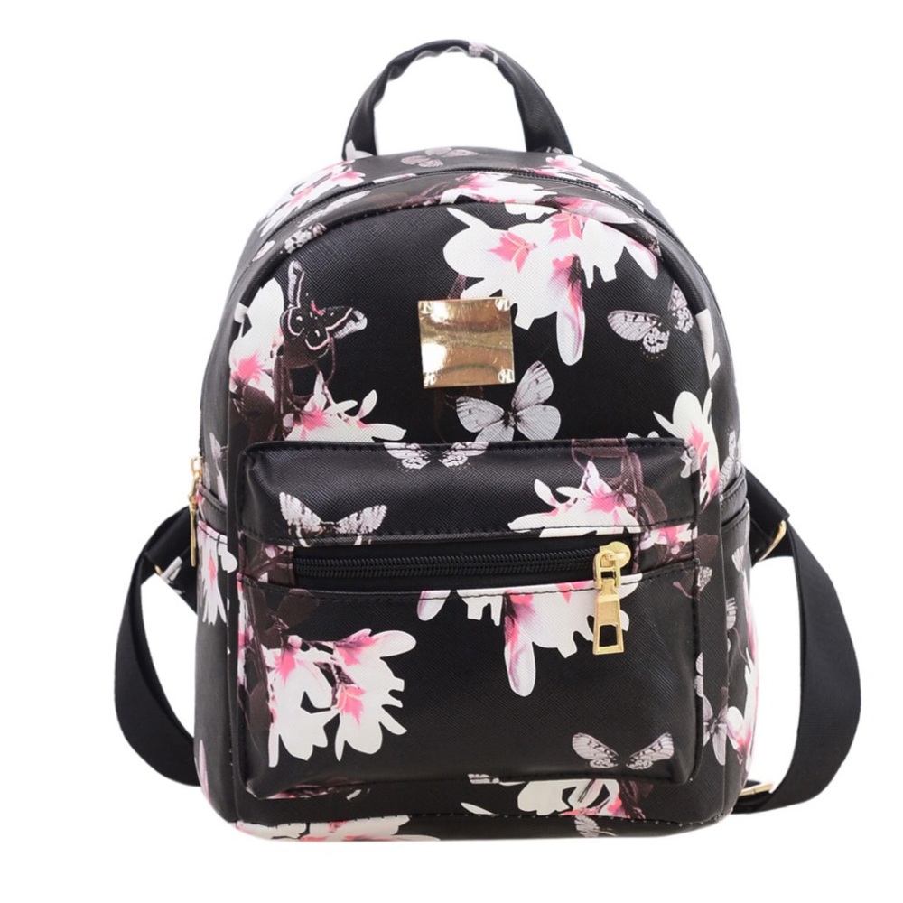 🥀Black vintage flower print backpack 🥀